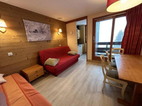 Appartement rénové à Méribel, 1 chambre, 3 couchages, balcon, accès pistes, casier à skis, WIFI - FR-1-355-175